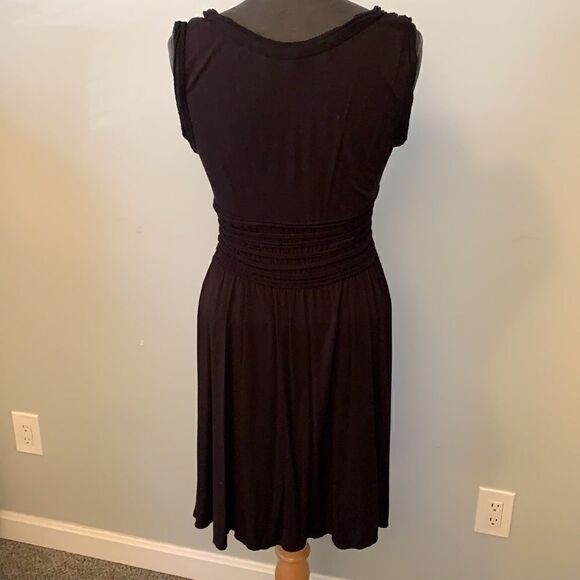 Black Sleeveless Max Studio Dress - Picture 3 of 9